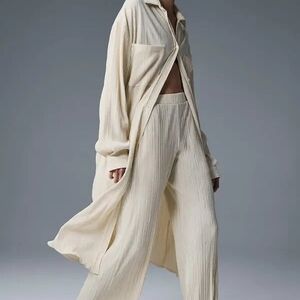 ALO Micro Plisse Shirt Dress - Oat Milk SIZE M